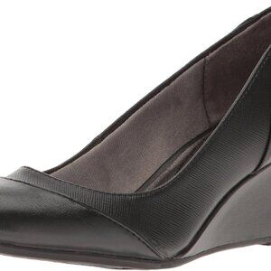 Women's Leather Wedge Pump Size 8.5 Wide Black Comfort Casual Dress